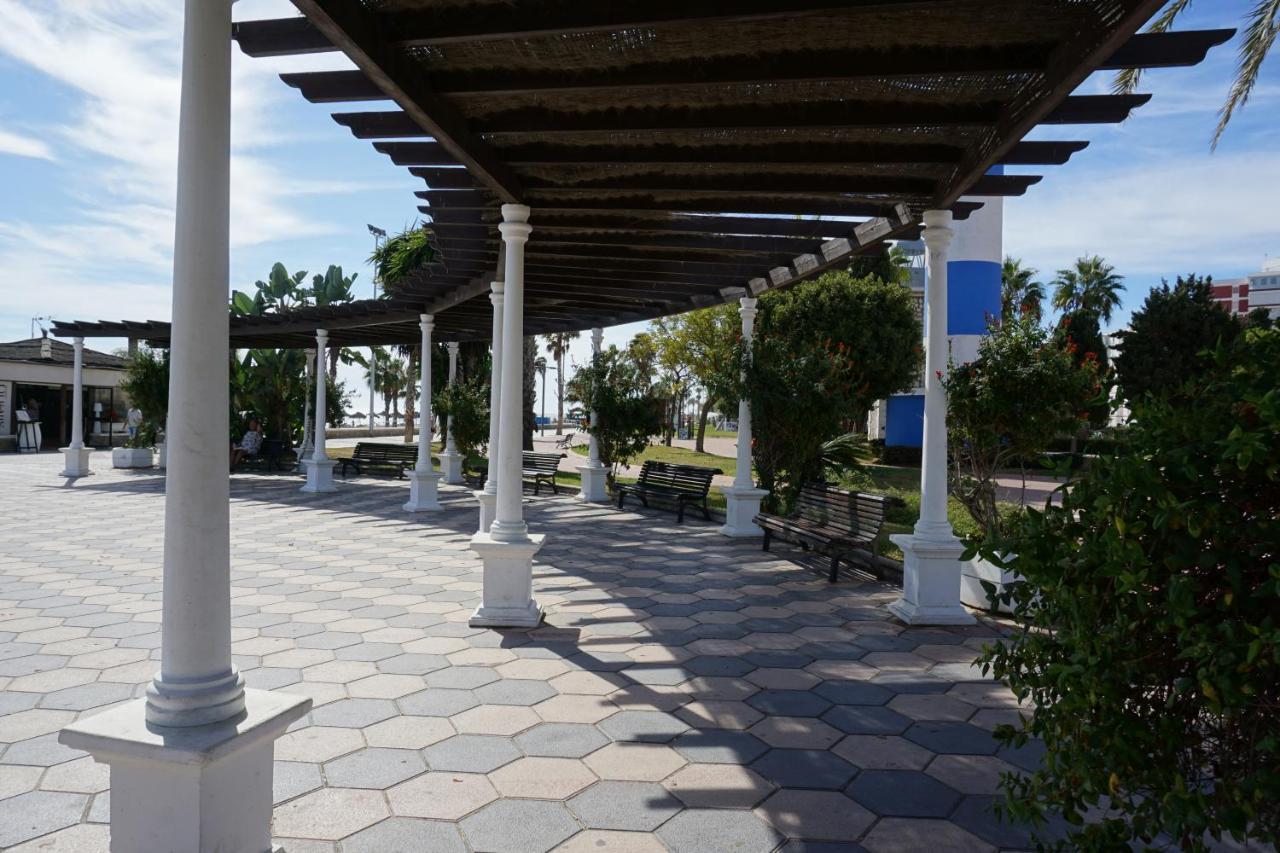Ferienwohnung Estudio Estrella Del Mar Torre Del Mar Exterior foto